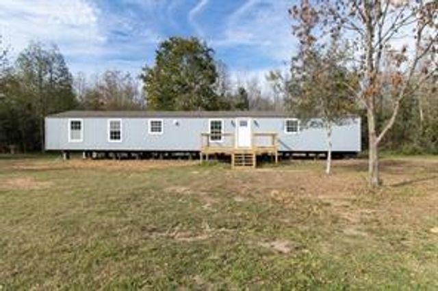 165 Hay Meadow Lane, Shepherd, TX 77371