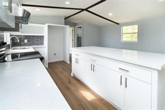 165 Hay Meadow Lane, Shepherd, TX 77371