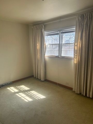 108 E Burlington Street B, Riverside, IL 60546