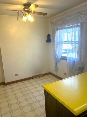 108 E Burlington Street B, Riverside, IL 60546