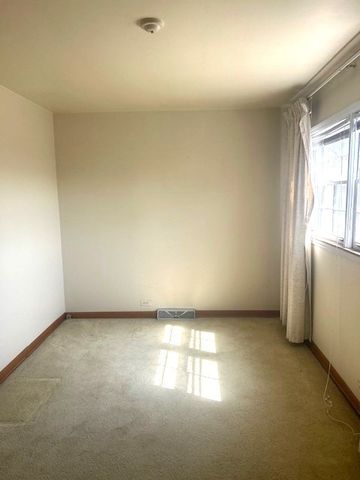 108 E Burlington Street B, Riverside, IL 60546