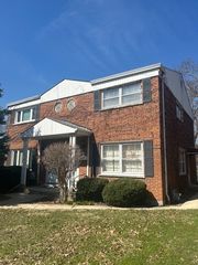 108 E Burlington Street B, Riverside, IL 60546