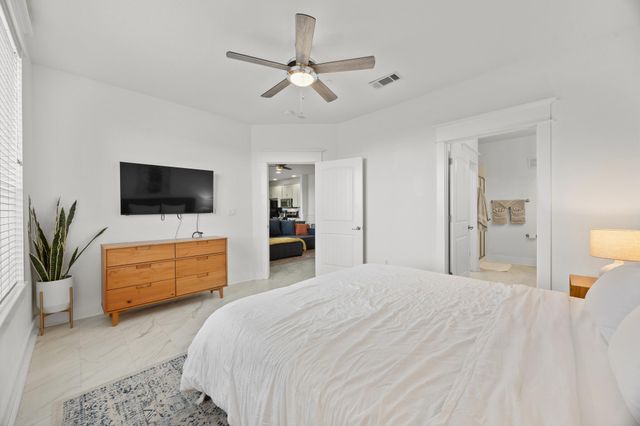 17800 Edgewood WAY 202, Jonestown, TX 78645