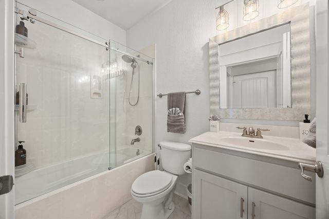 17800 Edgewood WAY 202, Jonestown, TX 78645