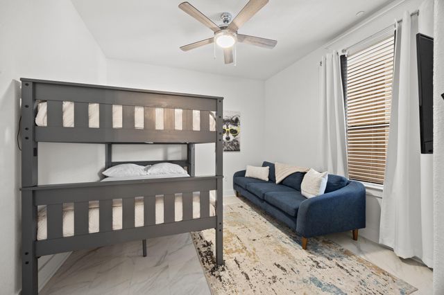 17800 Edgewood WAY 202, Jonestown, TX 78645