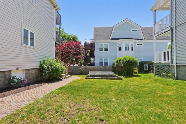 1536 Centre St 1, Boston, MA 02131