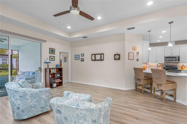 466 MARGARITAVILLE AVENUE, Daytona Beach, FL 32124