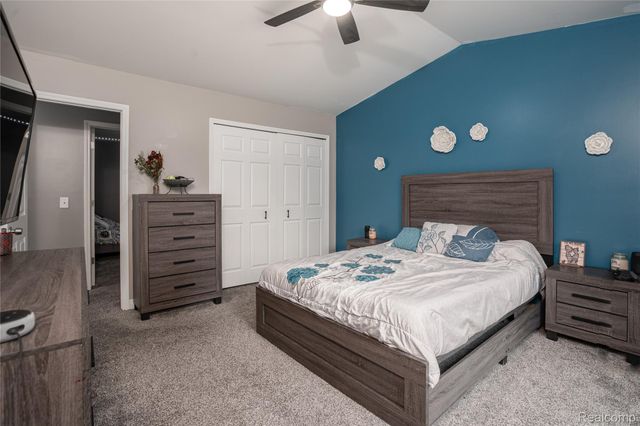 1558 Maddox Street, West Bloomfield Charter Township, MI 48324