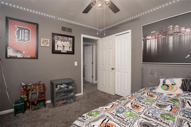 1558 Maddox Street, West Bloomfield Charter Township, MI 48324