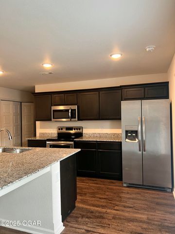 531 S Walnut Street, Carterville, MO 64835