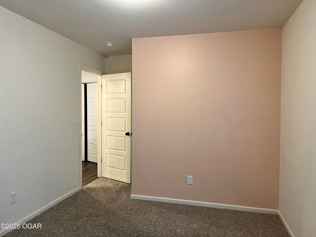 531 S Walnut Street, Carterville, MO 64835