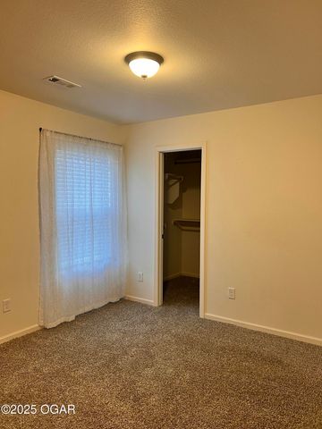 531 S Walnut Street, Carterville, MO 64835