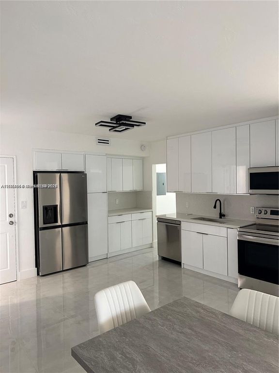 10185 Collins Ave 1022, Bal Harbour, FL 33154