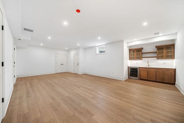 67 Van Roosen, Newton, MA 02459