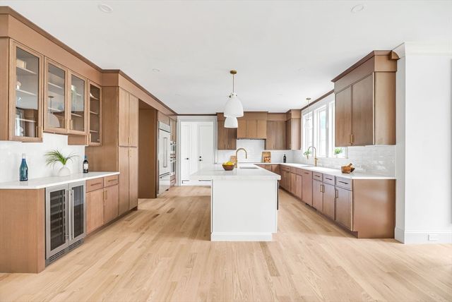 67 Van Roosen, Newton, MA 02459