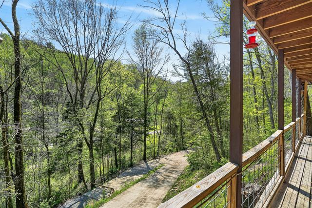 510 Wilson Dr, Smithville, TN 37166
