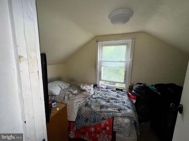 131 MODENA RD, Coatesville, PA 19320