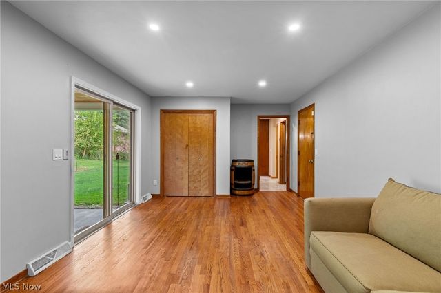 4618 S Arlington Road, Green, OH 44685