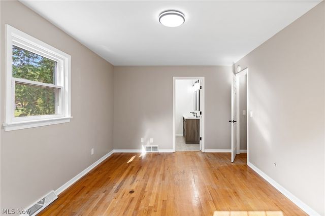 4618 S Arlington Road, Green, OH 44685
