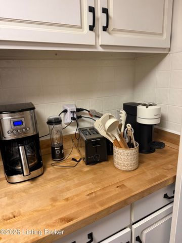 1040 Cherokee Rd APT E3, Louisville, KY 40204