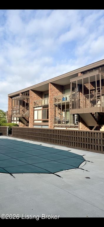 1040 Cherokee Rd APT E3, Louisville, KY 40204