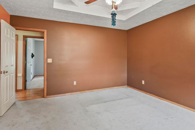 221 E New Melville Road, Willard, MO 65781