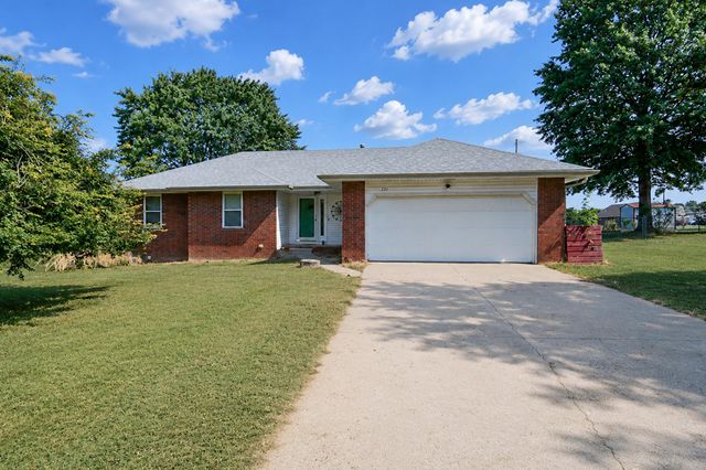 221 E New Melville Road, Willard, MO 65781