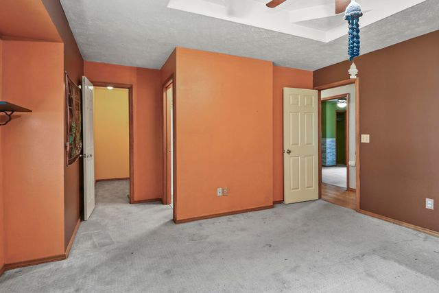 221 E New Melville Road, Willard, MO 65781