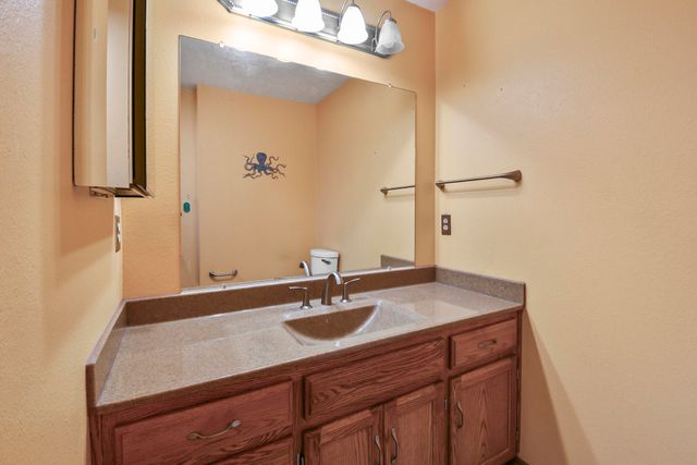 221 E New Melville Road, Willard, MO 65781