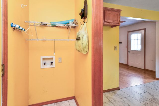 221 E New Melville Road, Willard, MO 65781