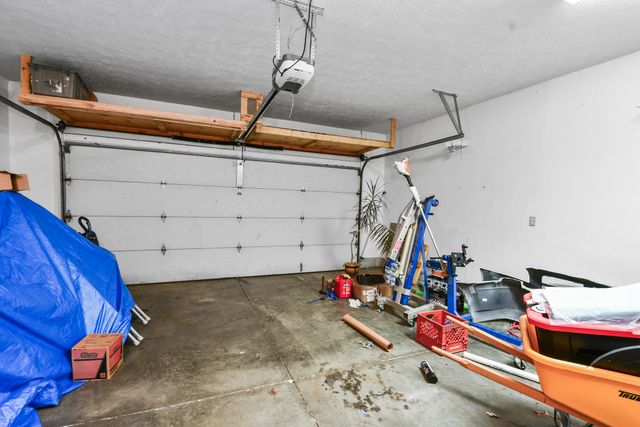 221 E New Melville Road, Willard, MO 65781