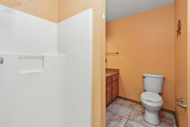 221 E New Melville Road, Willard, MO 65781