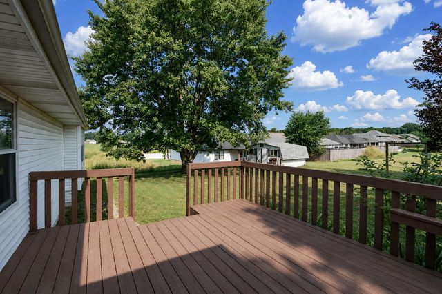 221 E New Melville Road, Willard, MO 65781