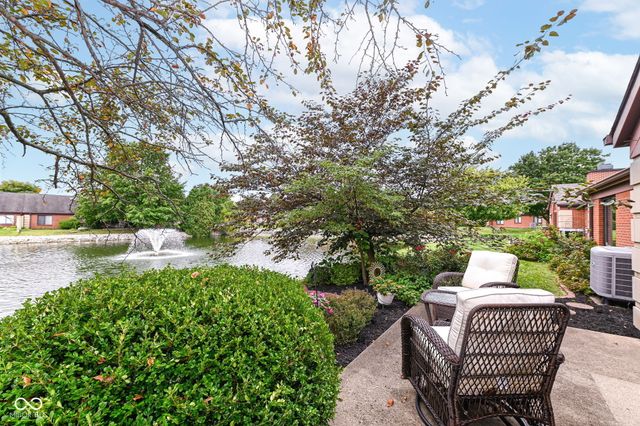 2066 Oak Run Court, Indianapolis, IN 46260