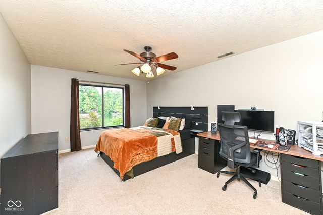 2066 Oak Run Court, Indianapolis, IN 46260