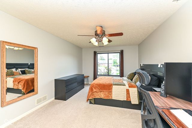 2066 Oak Run Court, Indianapolis, IN 46260