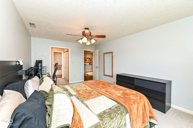 2066 Oak Run Court, Indianapolis, IN 46260