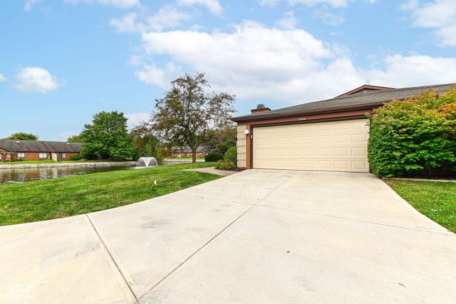2066 Oak Run Court, Indianapolis, IN 46260