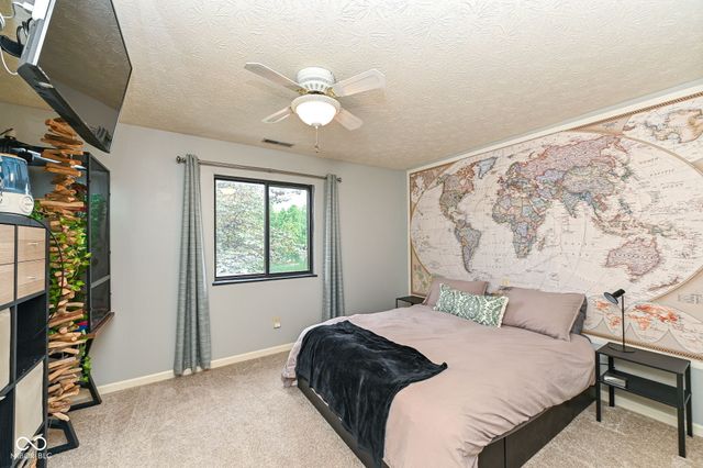 2066 Oak Run Court, Indianapolis, IN 46260