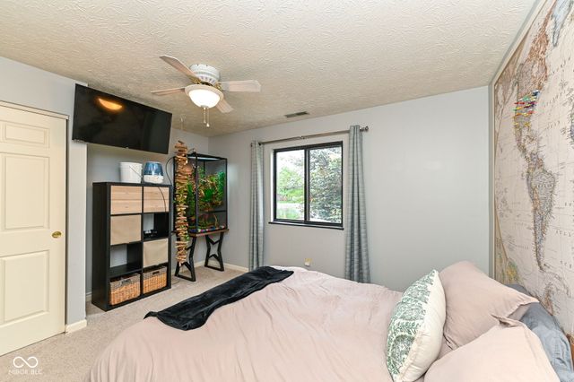 2066 Oak Run Court, Indianapolis, IN 46260
