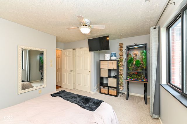 2066 Oak Run Court, Indianapolis, IN 46260