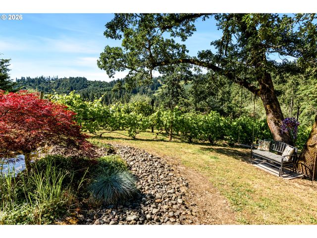 19560 Ne HERRING Ln, Newberg, OR 97132