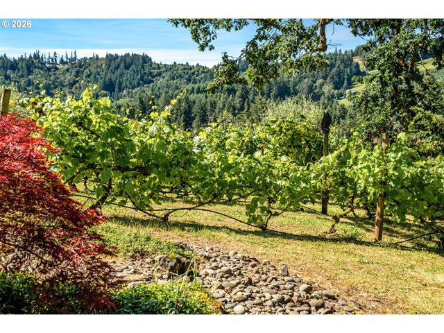 19560 Ne HERRING Ln, Newberg, OR 97132