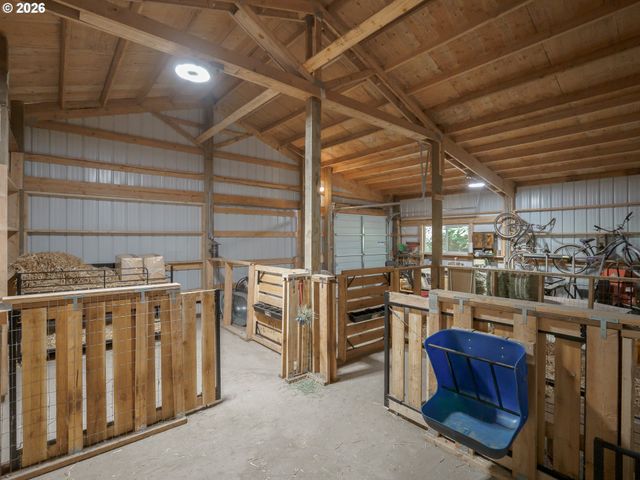 19560 Ne HERRING Ln, Newberg, OR 97132