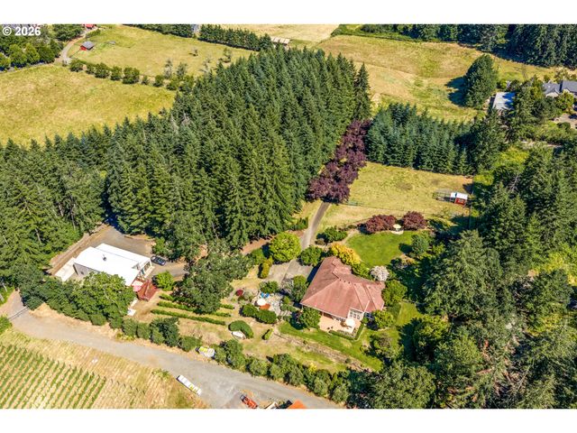 19560 Ne HERRING Ln, Newberg, OR 97132