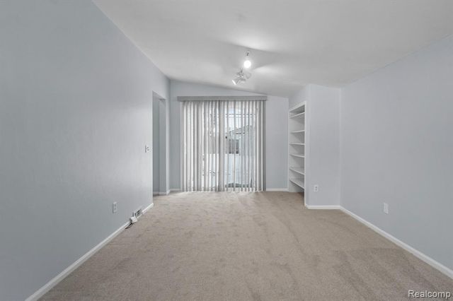 456 S Hawthorne Street, Westland, MI 48186