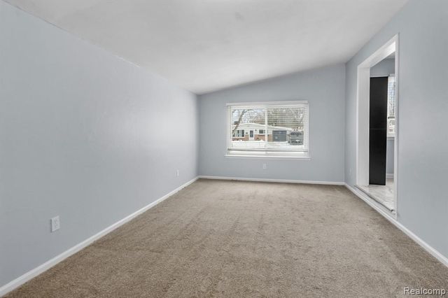 456 S Hawthorne Street, Westland, MI 48186