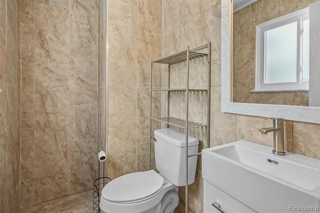 456 S Hawthorne Street, Westland, MI 48186