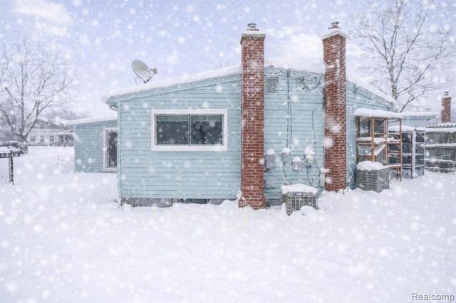 456 S Hawthorne Street, Westland, MI 48186