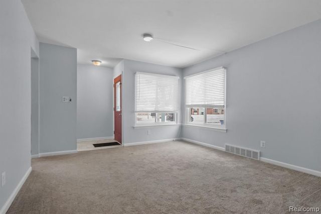 456 S Hawthorne Street, Westland, MI 48186